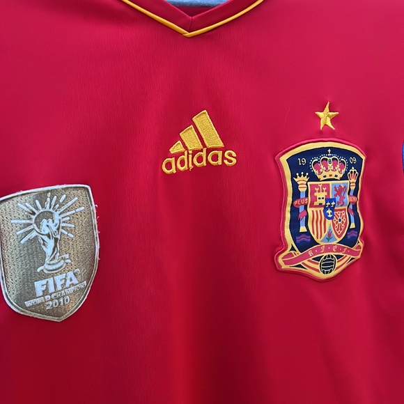 VINTAGE Authentic adidas Spain 2011 Home Jersey - Men's Large - Picture 4 of 11